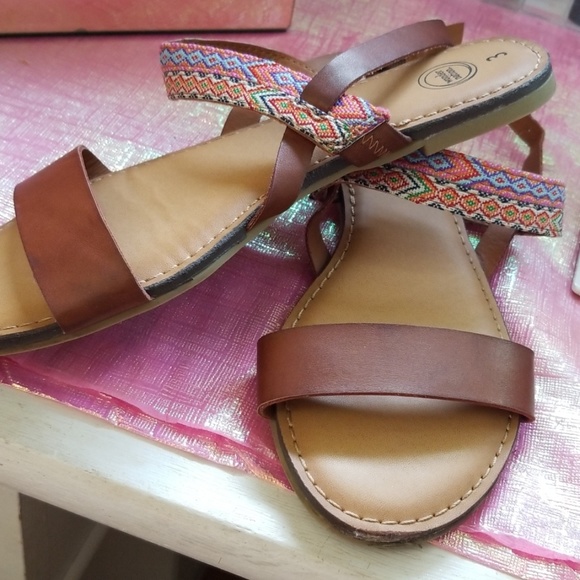 Kids sandals sz 3 Wonder Nation - Picture 3 of 3